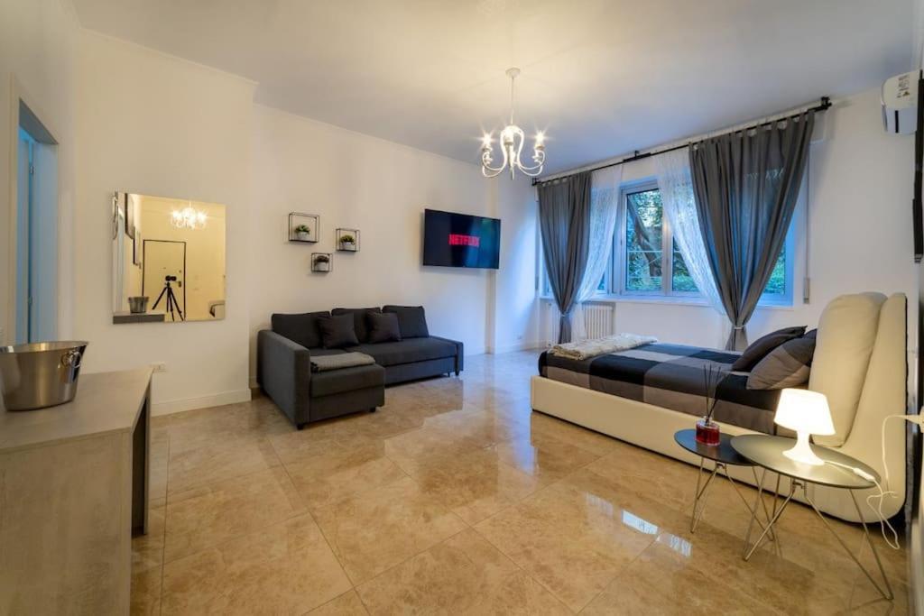 San Babila - Luxury Milanese Appartamento *